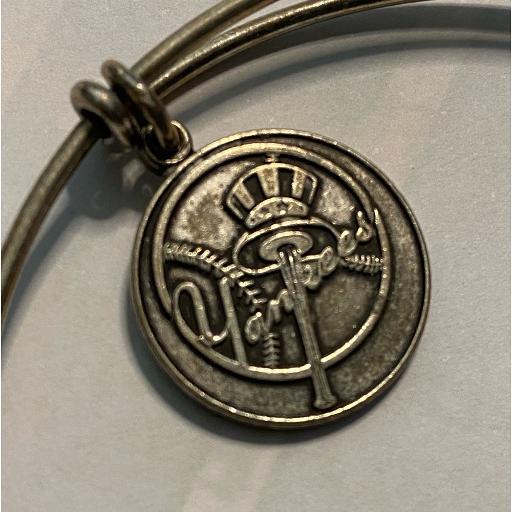 Alex and Ani Yankees baseball bracelet (125)